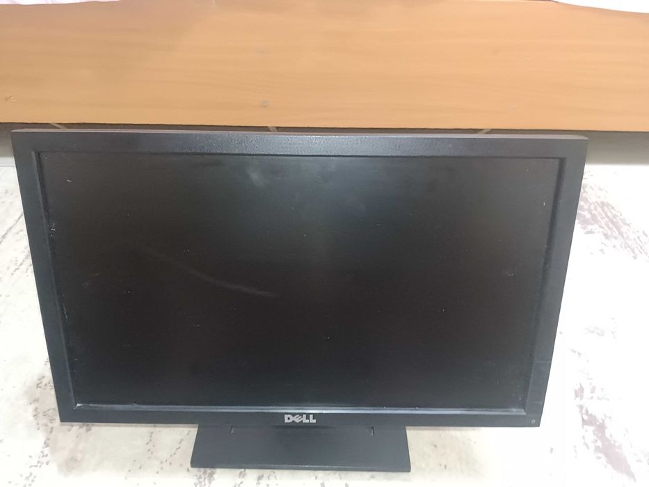 Монитор Dell (Широкоформатный)