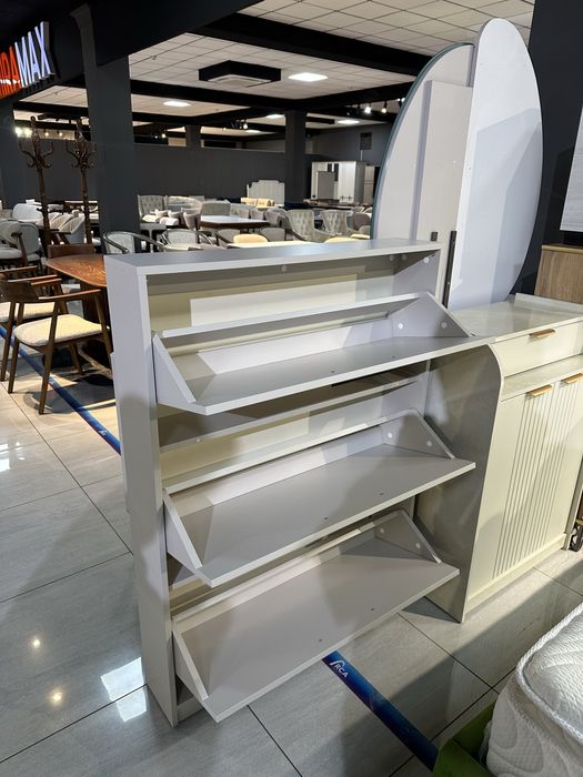 Обувница для пихожий