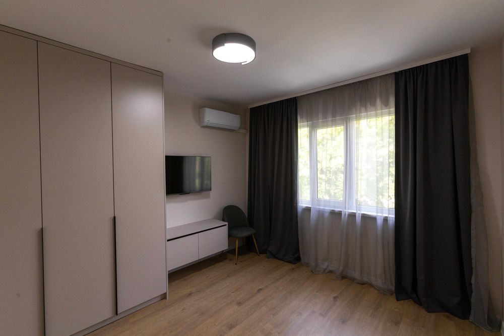 Продава се Тристаен апартамент в Бургас, Център - 68 кв.м за 2924 €/кв.м - Снимка #13