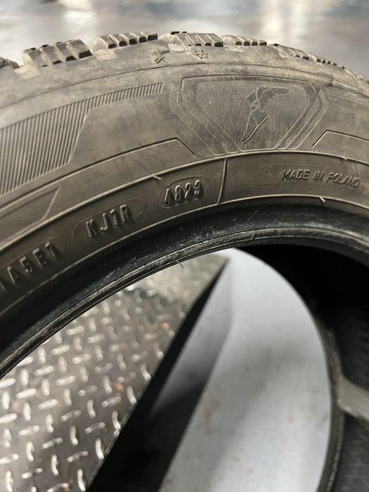 205/55/17 95V Goodyear ultragrip performance 3