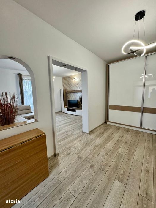 De inchiriat casa formata din 3 camere,zona ultracentrala, teren 555mp
