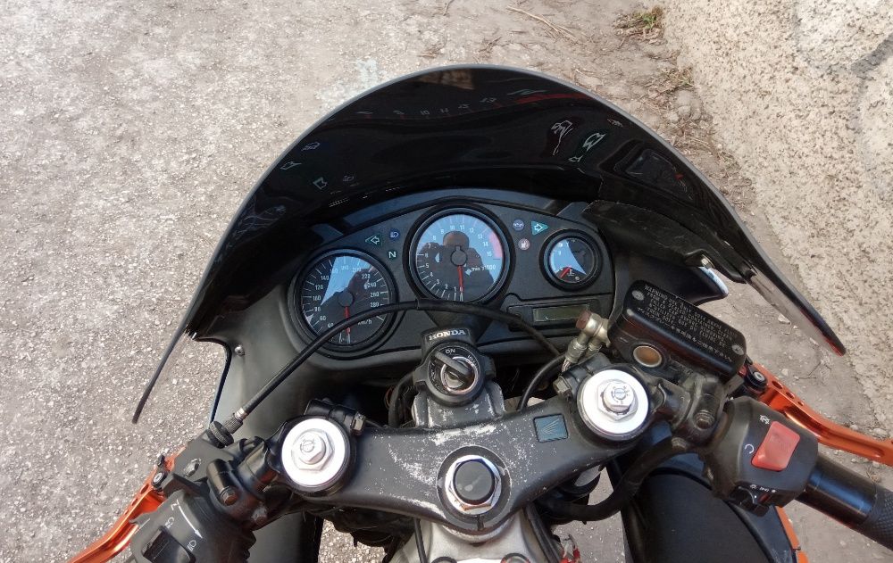 На части Honda CBR 600 F4,Хонда ЦБР Ф4 гр. Русе Център • OLX.bg