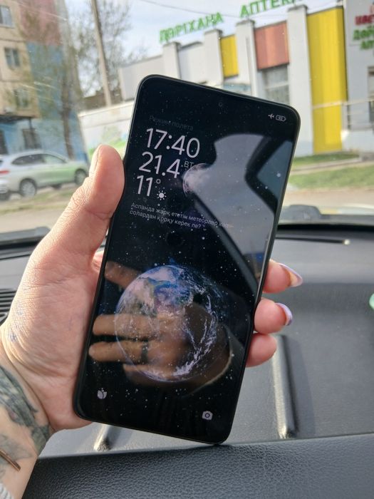 Продам 3 телефона