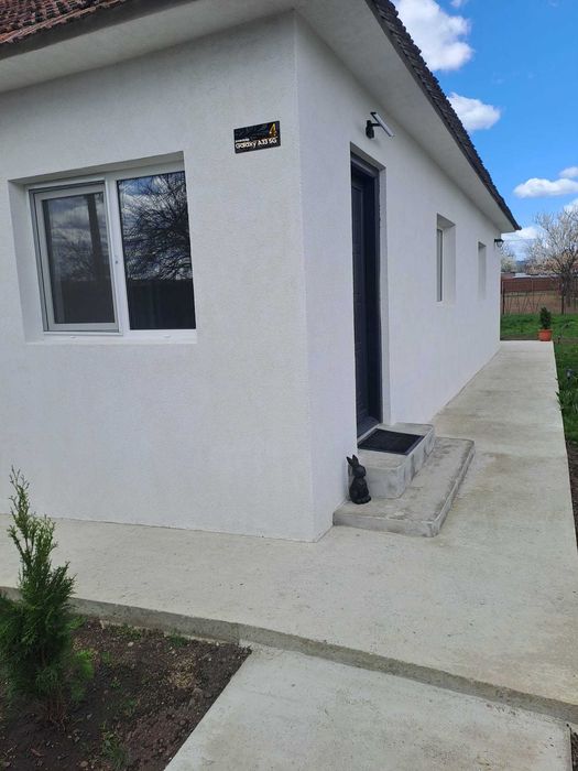 Casa in Onesti, la pret de apartament . 0757//678//898