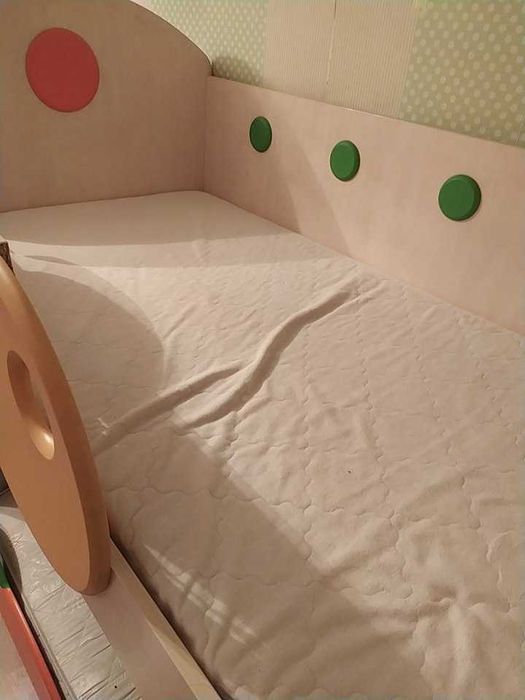 Продам двухъярусную