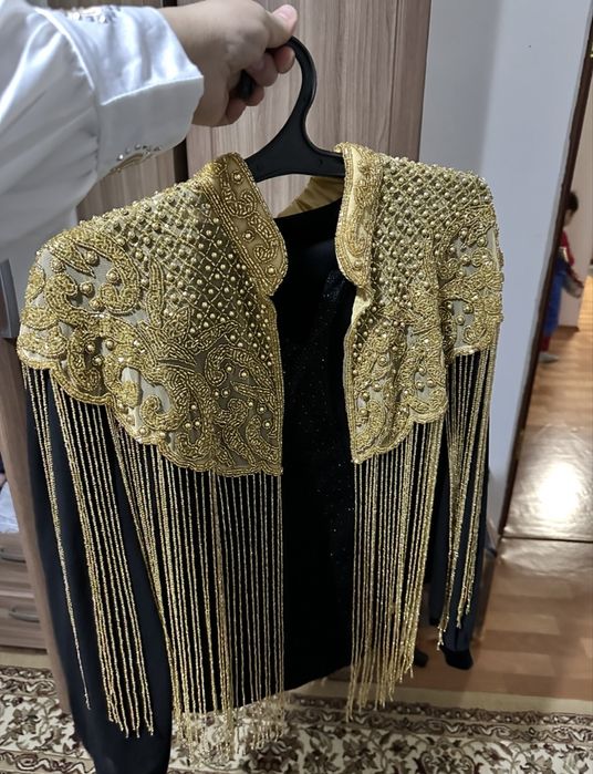 Продам кейп из бисера