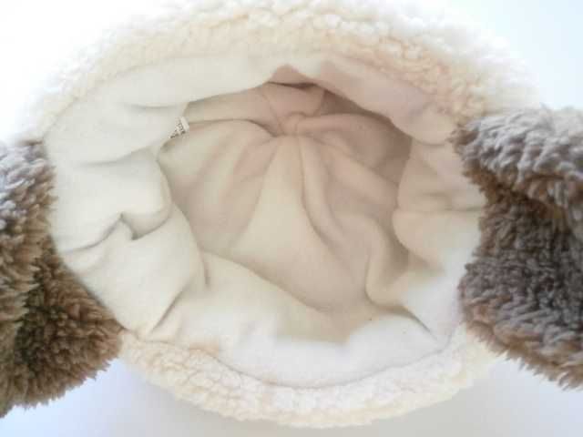 Поларена бебешка шапка