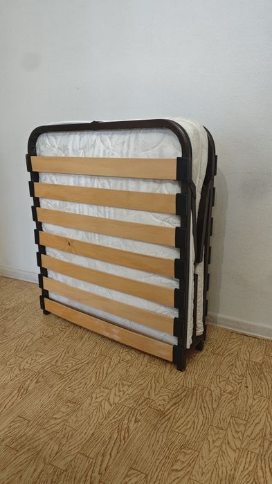 Раскладушка с матрасом