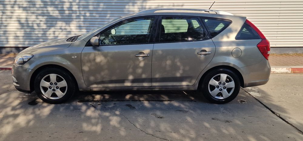 Kia ceed  1.6 16v Dohc an 2010