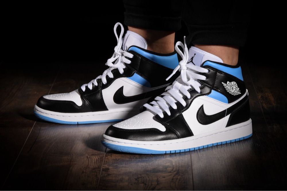 Nike Air Jordan 1 Mid Black / White / University Blue размер 41
