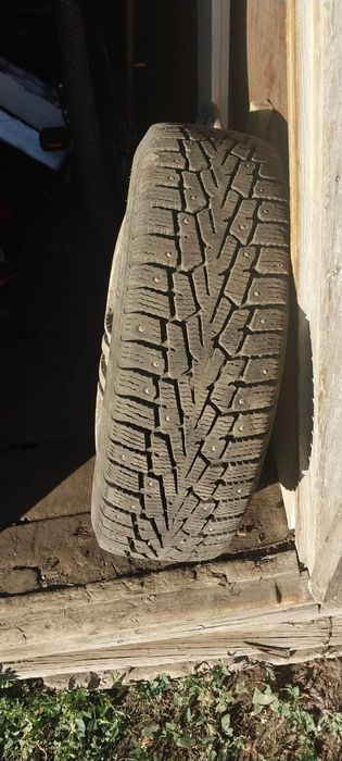 Продам зимнюю резину с дисками R15