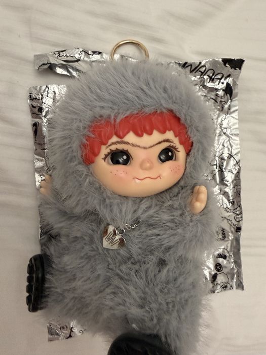 Брелок трендовый Wakuku новая, но вскрытая