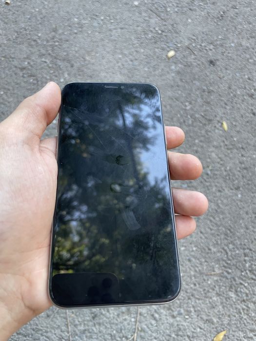 Продаю iPhone X