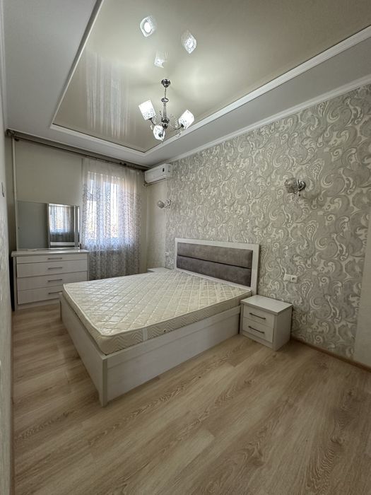 Сдается 3 комнатная квартира Метро Космонавтов Айбек Жемчуг