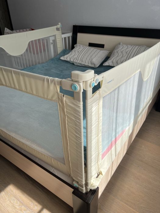 Продам защитные бортики на кровать