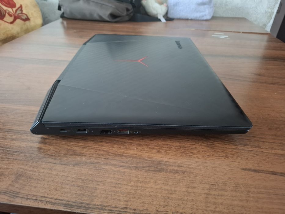 Lenovo Legion y720