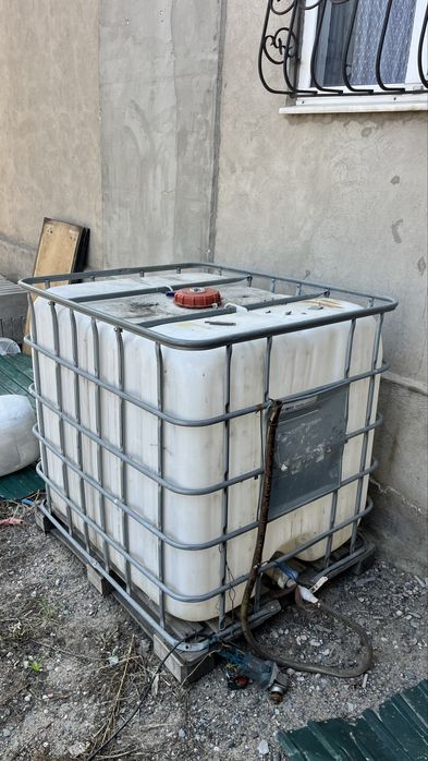 Бочка на 1000литров