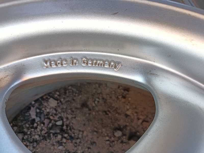 Продам оригинальные легкосплавные диски