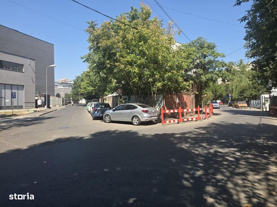 Teren 260 mp lângă Mega Mall, deschidere 30m la 2 strazi.