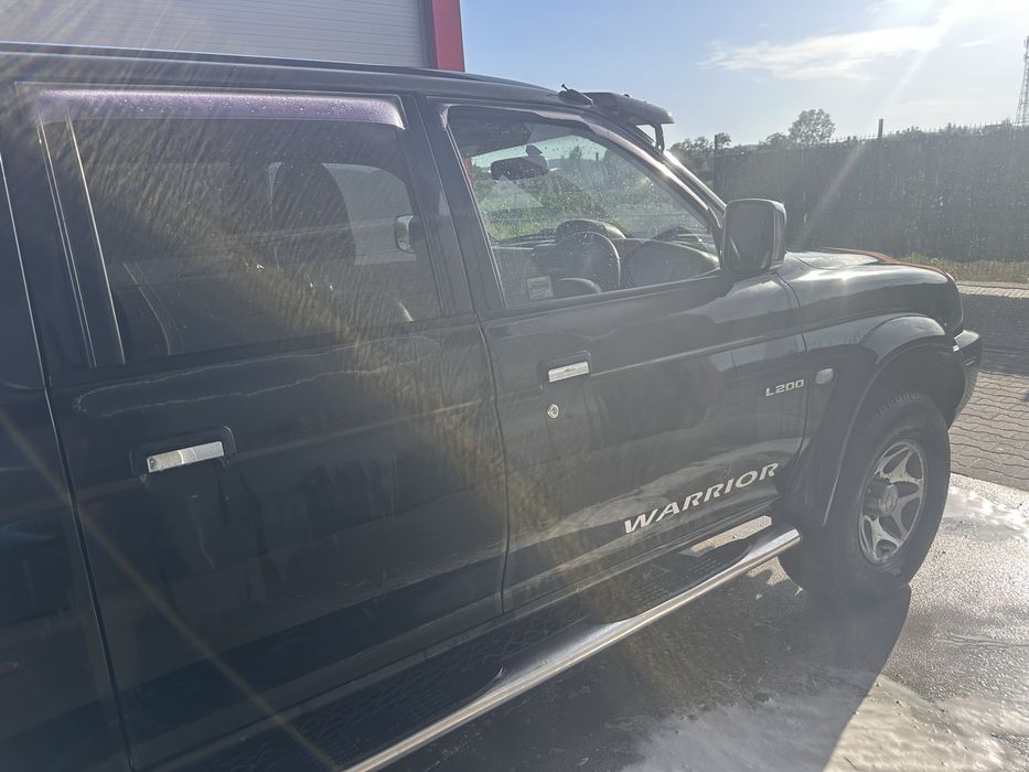 Mitsubishi L200 2005