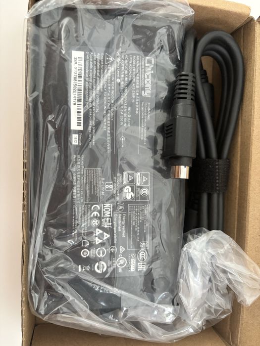 Încărcător de laptop CLEVO Gaming de 230W, cu tensiune de 19,5V