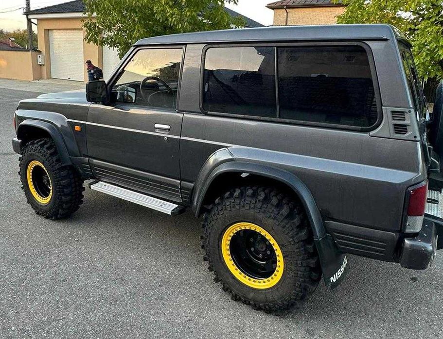 Jante din tabla offroad cu BEADLOCK galben 16x8J 6x139.7 ET -35 CB 110