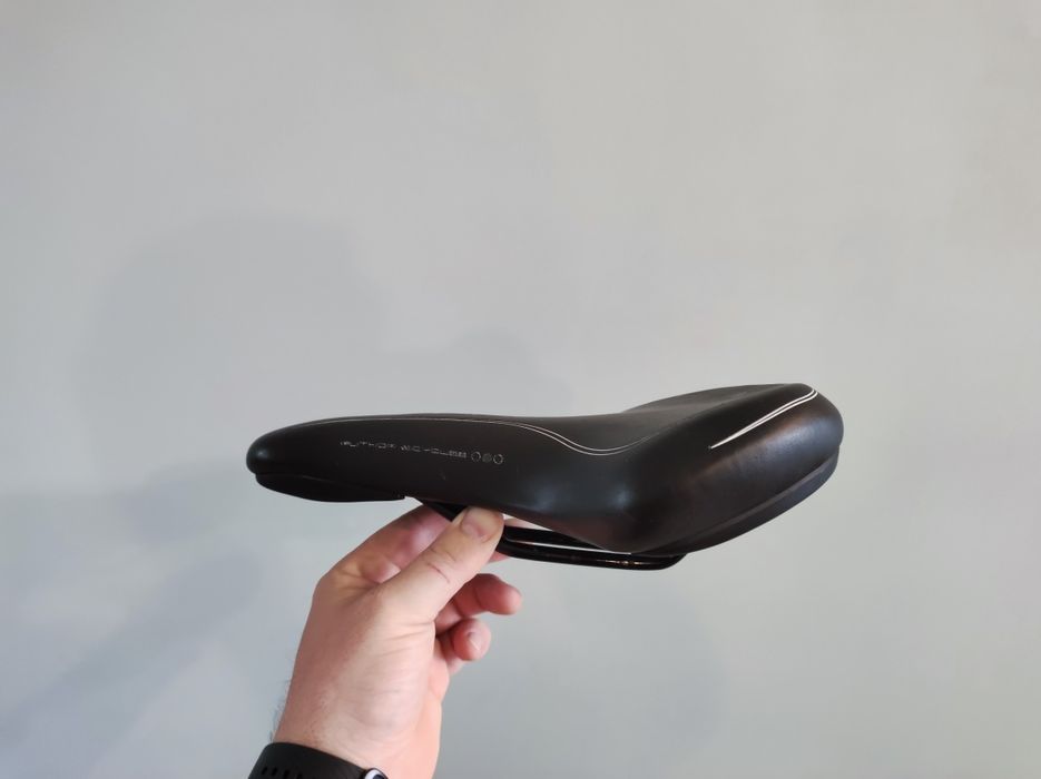 Велосипедное седло продам