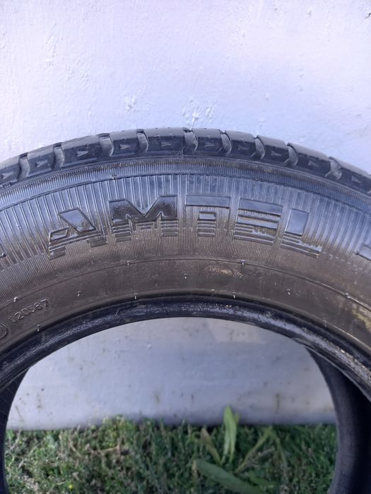 Продам резину 205/70/15