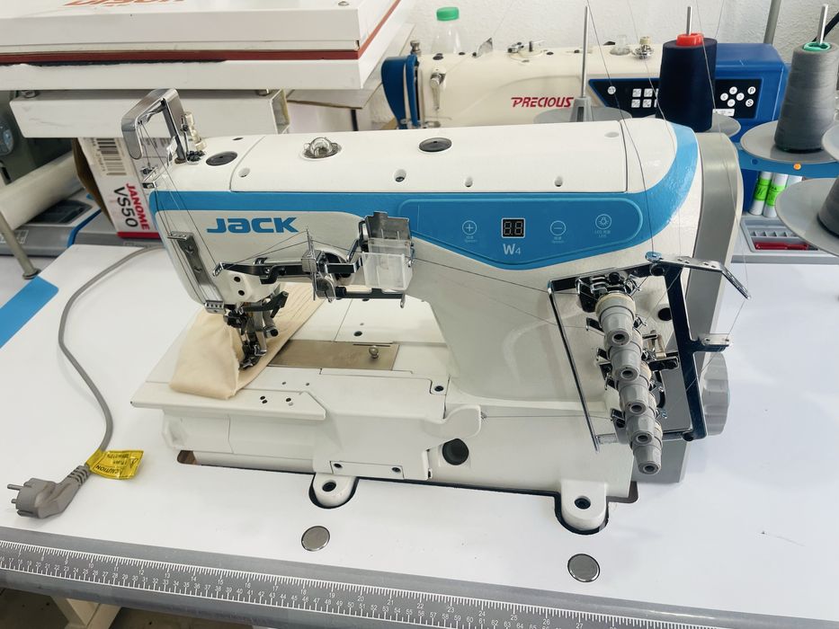 Jack W4 rashmalarga skitka 300 dolrdan