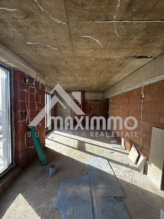 Продава се Тристаен апартамент в Варна, Цветен квартал - 110 кв.м за 714 €/кв.м - Снимка #1