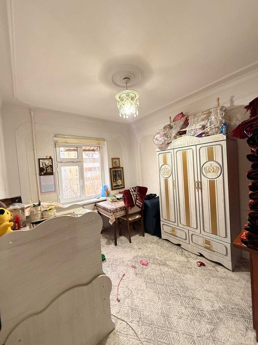 Uy sotiladi Yunusobod 4 kvartalda