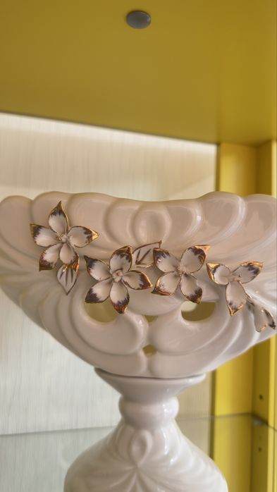 Продам изысканный набор интерьерных ваз