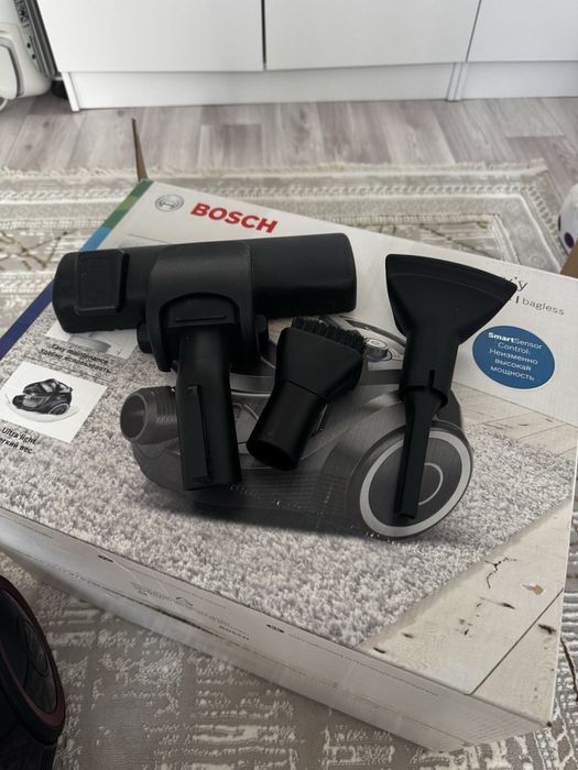 Пылесос Bosch.