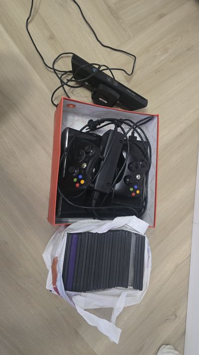 Ппиставка X Box 360