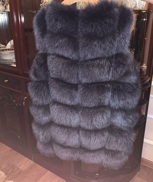 Меховой жилет