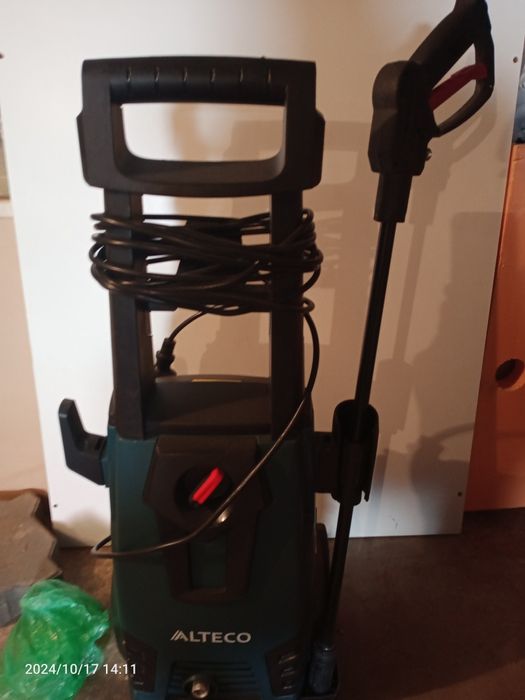 Продам автомобильную мойку.