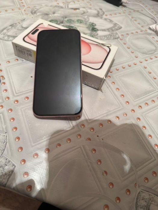 Продам Iphone 15