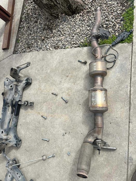 Катализатор с DPF за твърд частици  VW Golf 8 2.0TDI 2022г  1968куб 85