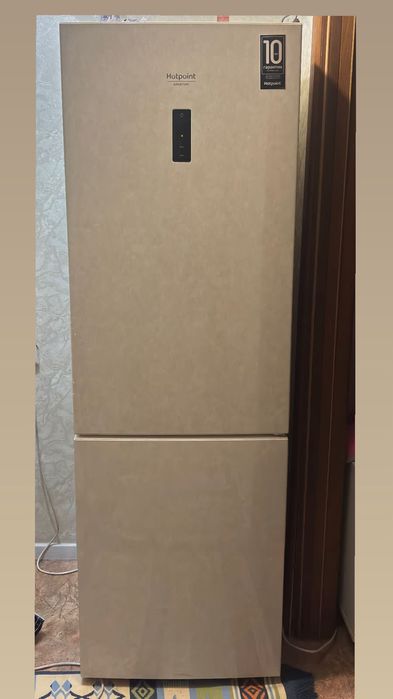 Холодильник Hotpoint
