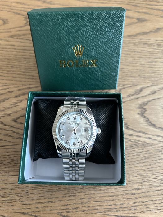 Rolex Datejust NOU – oțel, bezel fluted, cadran argintiu