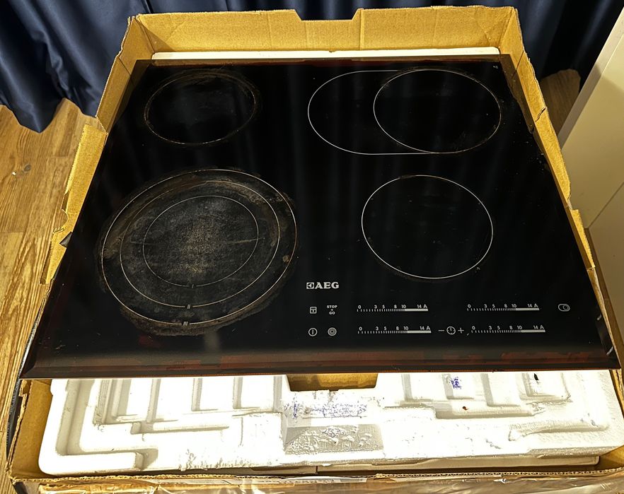 AEG Котлони за вграждане 60/60 см - троен, двоен и два единични.