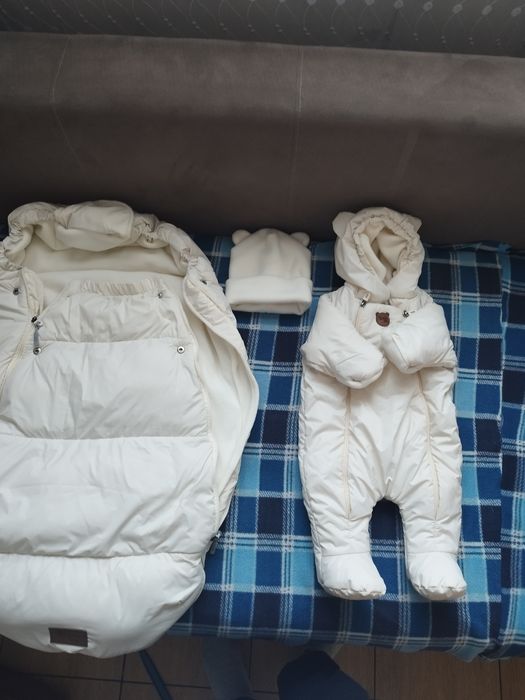 Комбинезон на выписку