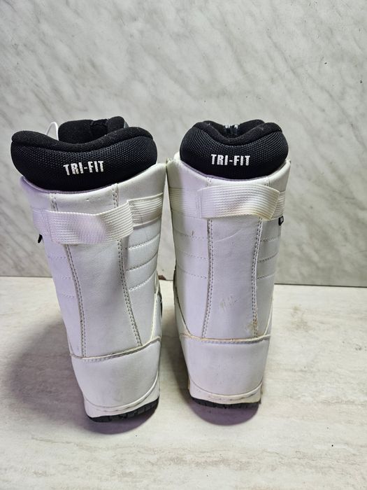 Boots 102 buti placa snowboard  Vans Boa  mărimea  36 (22,5   cm) .