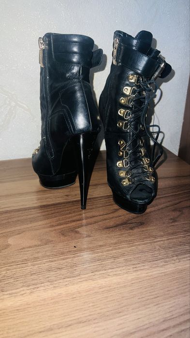 Обувь 34-35 размер б/у 5000