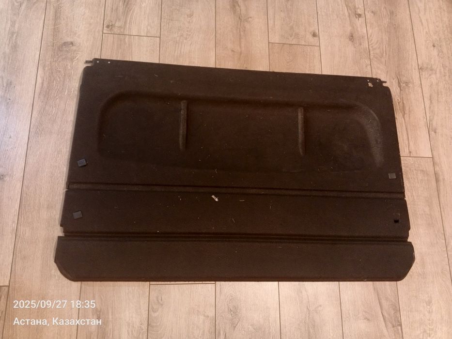 Задняя полка приоры универсал