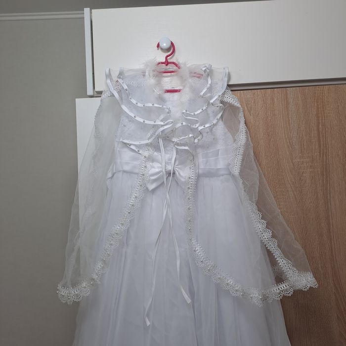 Продам платье белое