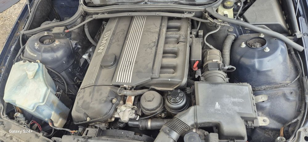 Dezmembram BMW E46 320i 2.0 benzina  150CP