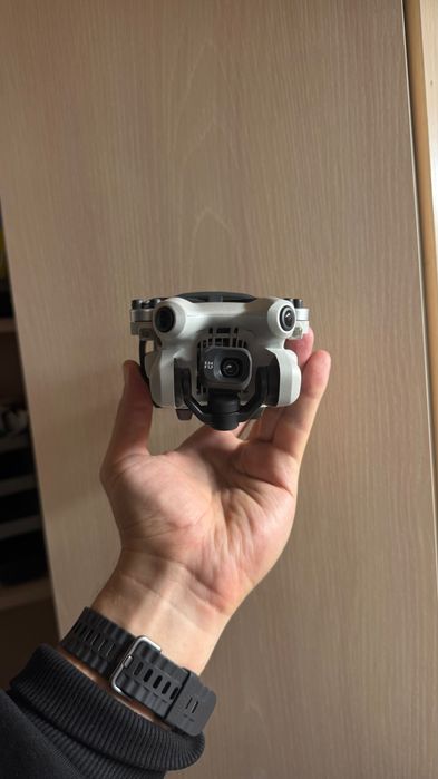 Dji mini 4 pro fly more combo