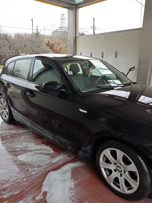 Vând BMW seria 1 mașina se afla într o stare bună  itp, asigurare