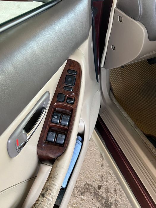 Машина субару 2001 год обем 3